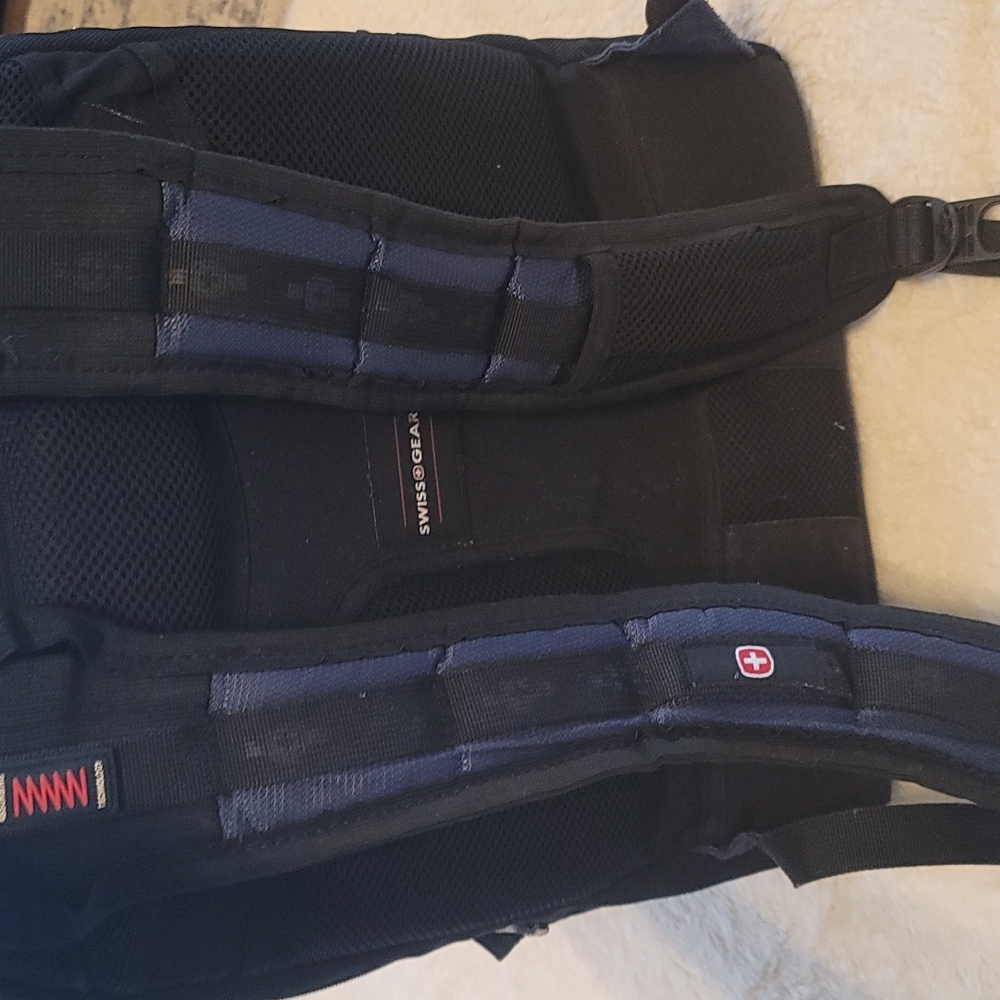 SwissGear multi function backpack - Picture 12 of 15